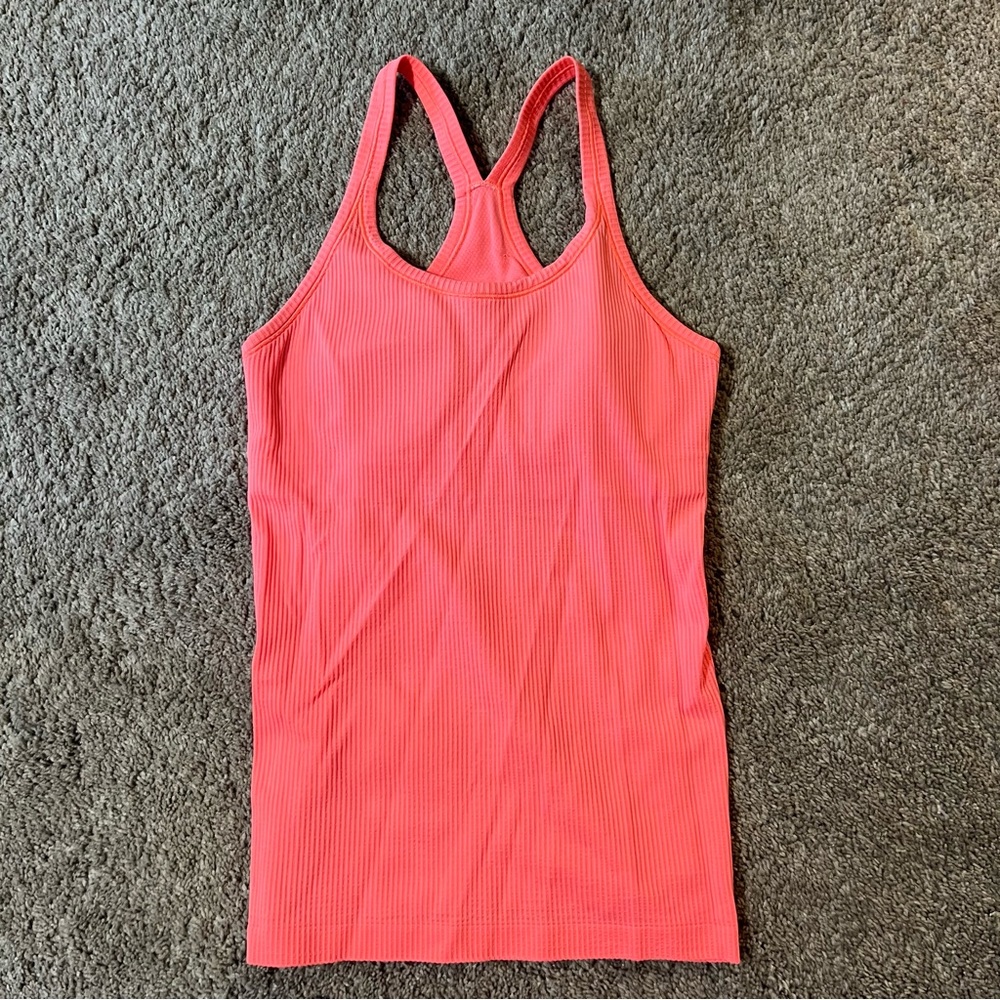 Lululemon tank